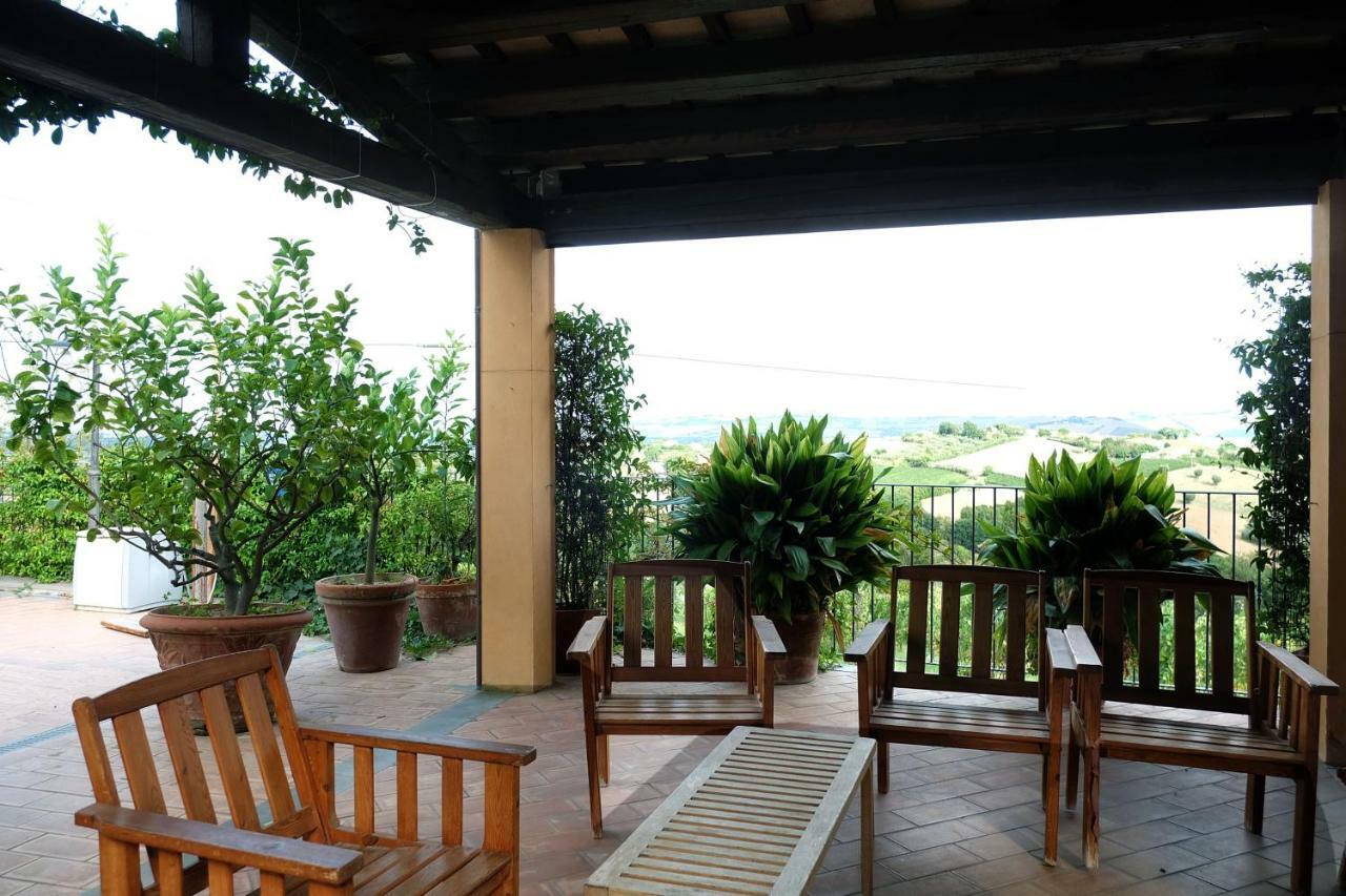 Poggio Montali Villa Monte Roberto ภายนอก รูปภาพ